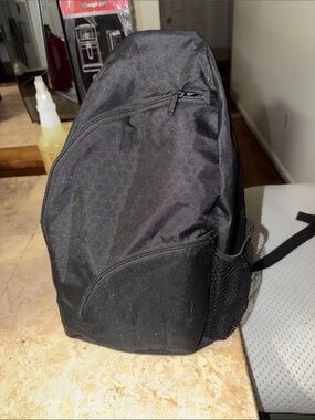 Black Men's Sling Backpack - Versatile Everyday Carry